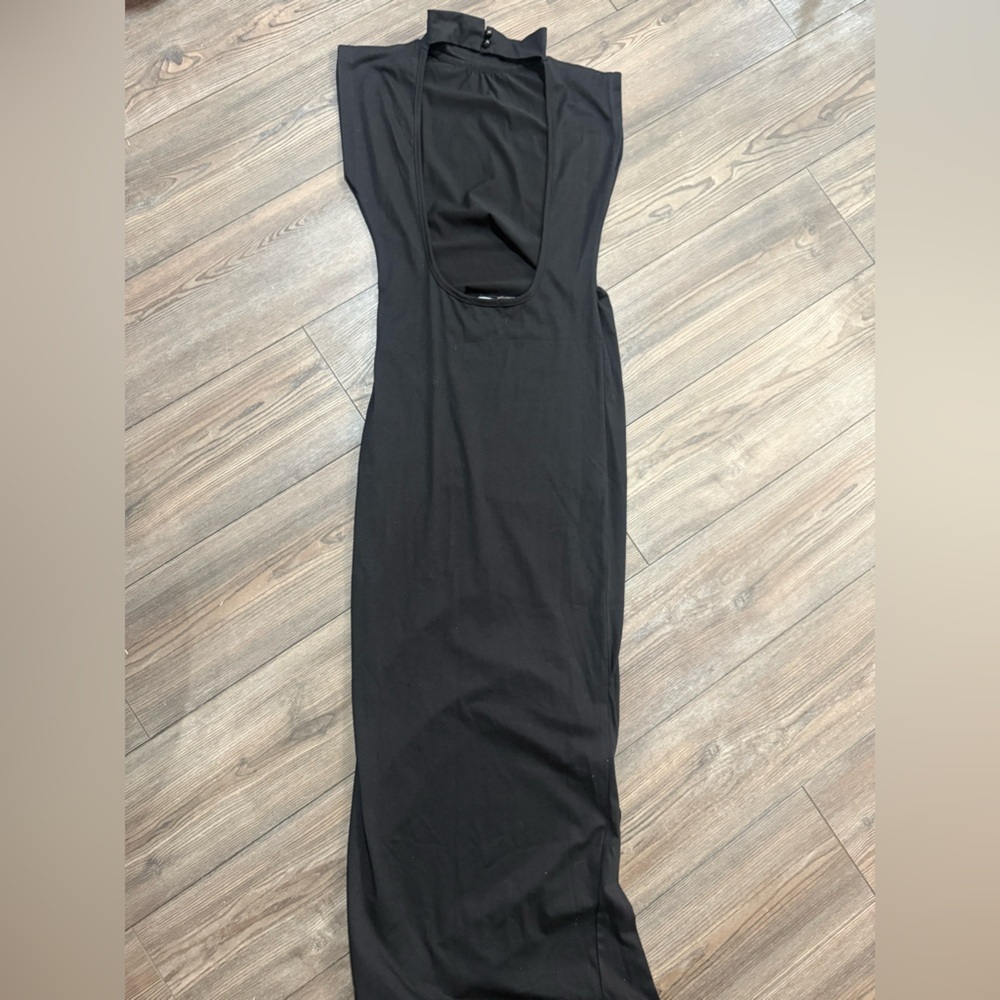 Boohoo Black Cutout Mock Neck Sleeveless Maxi Dress NWT Size 12 US 8 - Picture 3 of 5